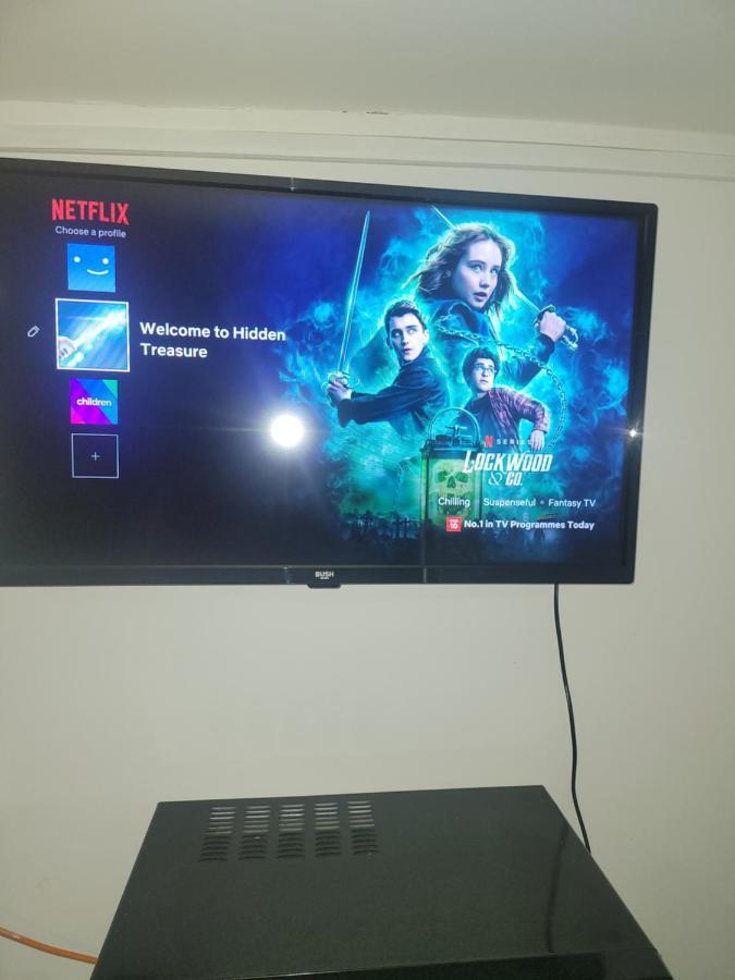 Apartamento Hidden Treasure-Netflix And Wi-Fi-Basement Flat Gillingham  Exterior foto