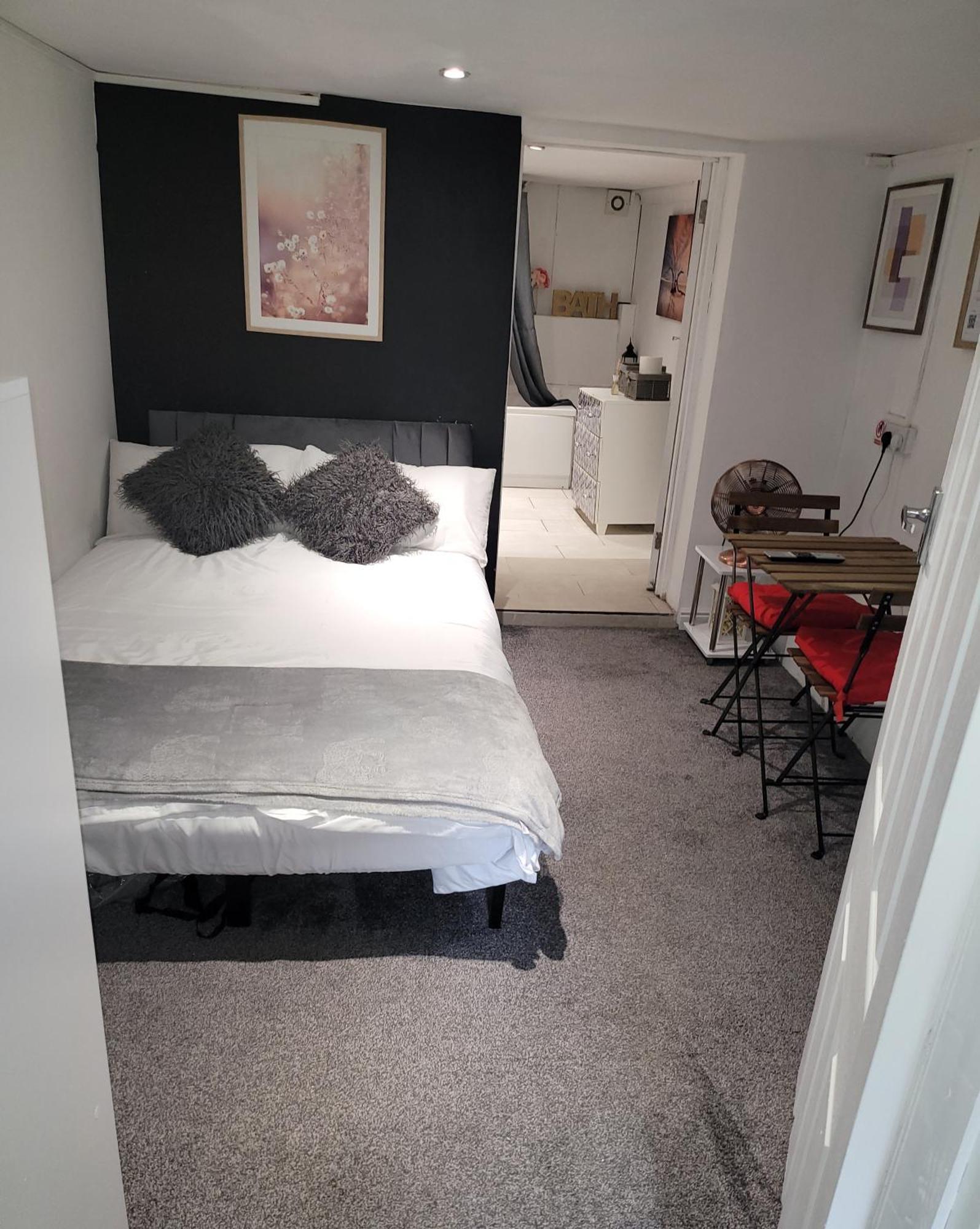 Apartamento Hidden Treasure-Netflix And Wi-Fi-Basement Flat Gillingham  Exterior foto